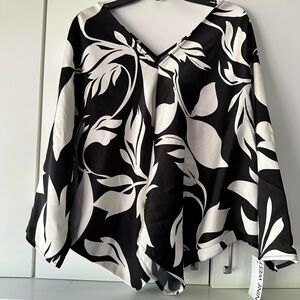 Nine West Asymmetrical Black and White 3/4 Sleeve Blouse